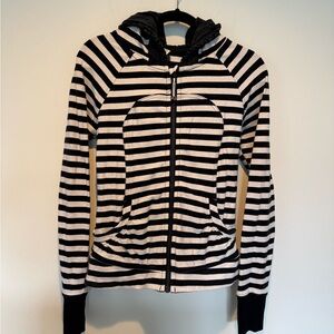 Lululemon Jacket, Black and White, Size 6, GUC